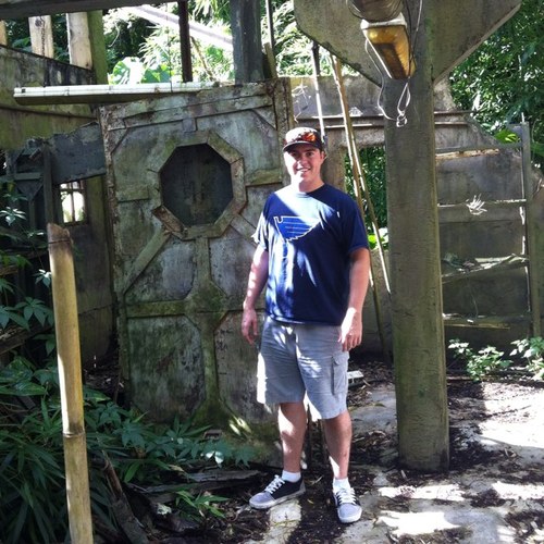 land_in's profile picture. 