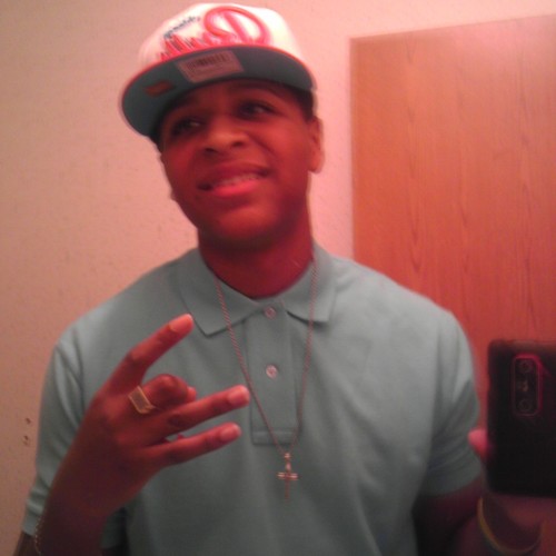 Tevin Wanya Watson follow mii I follow back #Ballislife - Follow my Twifey :@morris_chloe 
$odmg#mmg#Gbe#Ymcmb#Polo#Nike#Trues#God#Family#Blessed