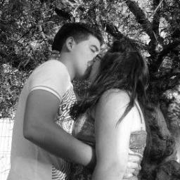 soy carismatico amo mi vida pero mas que nada amo a mi polola hermosa 3