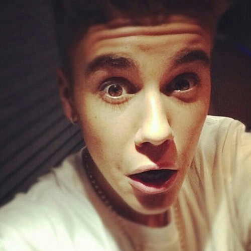 That moment when you just need a smile from a Canadian to be happy. @justinbieber #believeacoustic #perfect