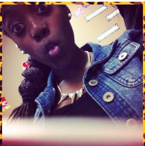 BITCH:) u dont need to knoee all that just follow A REAL ASS FEMALE:) NOW I FOLLOW BACK|#FAMESOCIETY| FUCK WITH IT :)