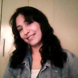 Oii..aqui é a @luaninhha_..amo dmais a minha mãe..ela é simpatica,risonha,alegre,é um amor d pessoa...é uma amiga verdadeira..bjus^-^