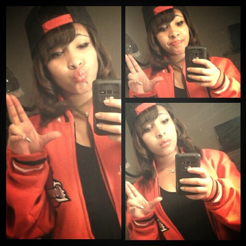 #Thugℓife .   #3.20. l 2 . Follow Mi niña tho @Shawty_Bopps . Follow my G4L - @FUCK_YoTweeets ( ; #The Weeknd #J.Cole's Mistress . iamHIStory .