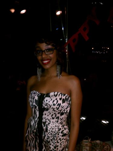 ThePortiaDenise's profile picture. Jesus is my Savior!! Daughter, Sister, Aunt. Educating and empowering the mind of inner-city youth. Just dance. I love being Au natural!