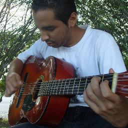 #USM. 36, Ingeniero Caraqueño, Tiburón y Juventino, orgulloso venezolano, amante de la tecnología y los carros.