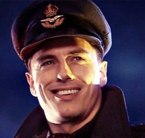 Hi there! Im captain jack harkness, leader of torchwood 3, im madly in love with ianto jones but can always give you a helping hand *winks*