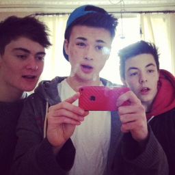 Karcasians's profile picture. Fan account for the Karcasians ! 3/3 :)