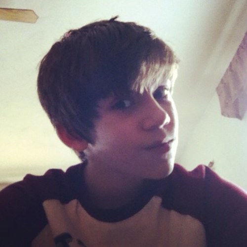 FrickinTheo's profile picture. Just hit that button that says follow it isnt that hard;)