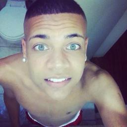 Segue llÁ meêu outro Twitter @_meeuttreynadoo   ;*