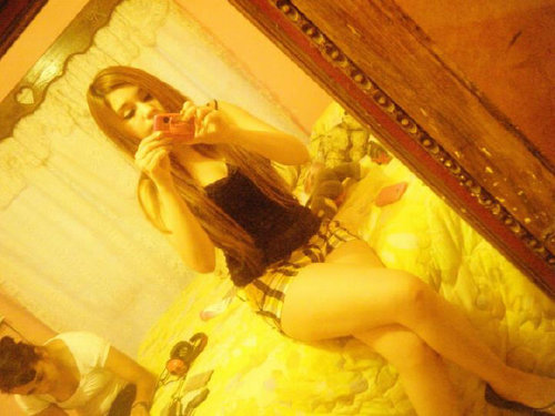 Soy una cajita de sorpresas ;) . Si no te gusta el SEXO no me leas, me encantan los hombres pero tambien las mujeres.