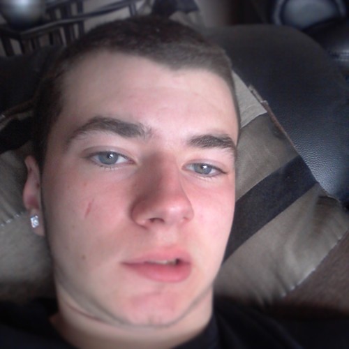 Born n' Raised British; Love snowboarding, working out, football and skateboarding