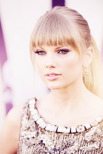 Stay stay stay is my fave. song on the album Red. What's yours? :)
