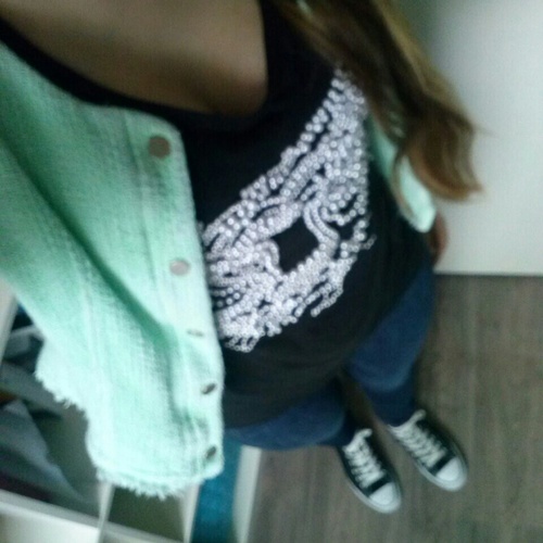 endlessfairytal's profile picture. alone