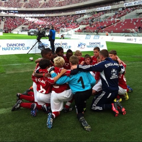 KHolls17Kitkat's profile picture. Faculty Leader, PE teacher,retired semi pro journeyman, mentor to elite athletes, Uefa Level 3 football coach. Inner London Schools Competitions Secretary⚒COYI