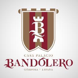 La mejor cocina de Córdoba en el mejor escenario posible: junto a la Mezquita. Especialistas en arroces y cocina gourmet. Tfno: 957 476 491
