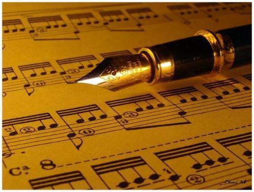 Twitter dedicado solamente a la música cofrade así como al mundo cofrade en general. Pasión y sentimiento es lo que siento por este mundo.