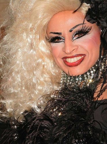 FÃ CLUBE DA DIVA DO HUMOR DO RÁDIO MINEIRO QUE ALEGRA NOSSAS MANHÃS NO @SILICONESHOW98 DE 10:00 AS12:00 NA 98 3