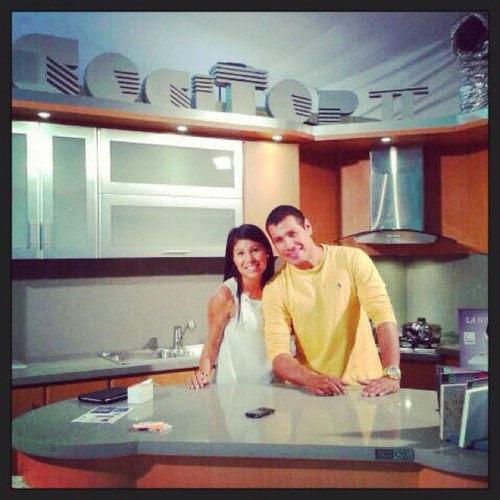 Diseñador de espacios interiores. fabricante de cocinas empotradas muebles para baños y closets
