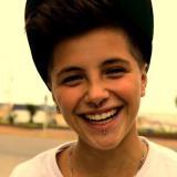 Soy una chica belieber de14 años, soy de MAR DEL PLATA y ando en skate desde los 2 años ♥
♥Belieber♥Directioner♥