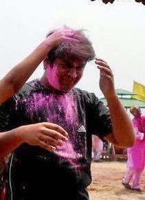 chanda_utsav's profile picture. Well I'm frndly, dnt blieve in God bt blieve in fate, hate politicians bt like politics, like chess.....and hate writing bios, so to know more, just follow me..