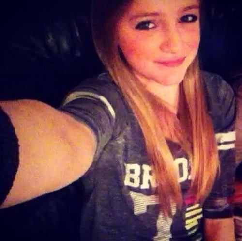 xoxo ❤ snapback ❤ swag ❤ lol ❤ belieber 4 life ❤❤
Justin bieber is my idol ❤