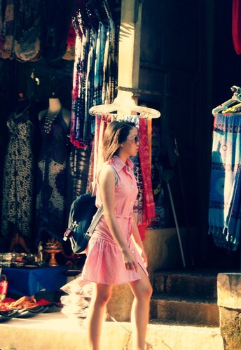 giovaniAW's profile picture. “Most people are about as happy as they make up their minds to be.”