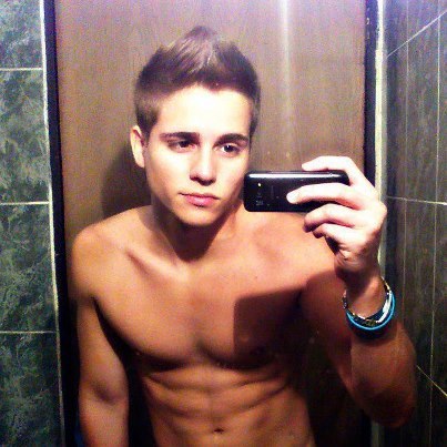 AndresMLDB's profile picture. I'm Directioner Boy... model and I live in California!