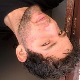 Servo de Deus!! amo música, jogo rugby com a insanidade de um foward, gosto de animes e comédia.. quer mais?? me conhece.