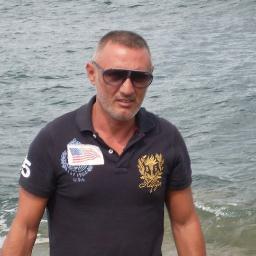 42anni napoletano ...........................................................