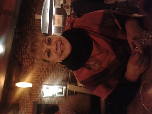 chongelena's profile picture. 