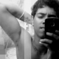 Libriano , 19 anos, ciumento, idealista, carinhoso, amo #musculação, player de #pointblank, nick: #iNvz1AWAY. Deus é minha vida, sem mais !