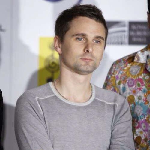 Lead singer of Muse. [#StrandedRP•Single•MC•RP]