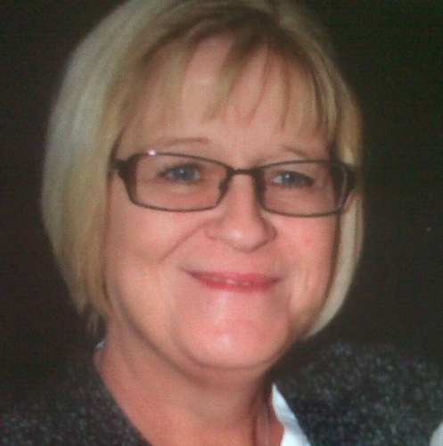 single girl, loving life now im rid of the idiot i was married to,