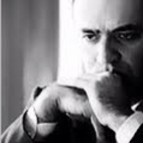 أنتقائي و مرتوت للذي يروق لي فقط.