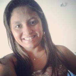 19 anos, ariana, FLAMENGUISTA, ciúmenta, apaixonada por música, DEUS e minha princesa. instagram: @deiiamedeiros