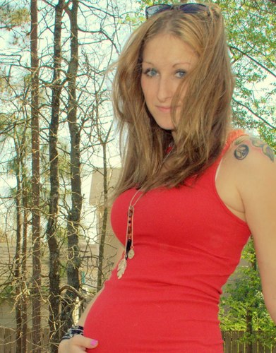 Photographer, musician, spiritual explorer, soon-to-be mother for a second first time, hopeful prepper and forever a lover of Earth, humanity and beyond :)