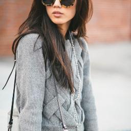 Avid reader and a fashion fanatic..I long to be walking the streets of Paris ma chérie