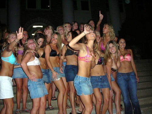 Bringing you the finest boobs of JMU! Show your duke pride and submit your pictures to jmuboobs1@gmail.com or snapchat jmuboobs1 #JMU