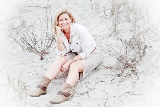 AngelasMessage's profile picture. International speaker, author, and marathoner determined to encourage and motivate others through life's enduring moments
