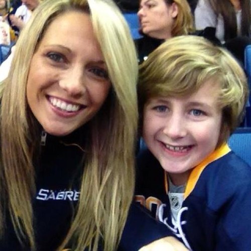 yeahboey's profile picture. 