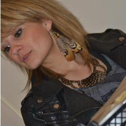 ewamarchewa's profile picture. The descent into an insane mind. A room is all there is in his world, and we watch as he struggles to keep it tidy.what is happening to the room is up to you!