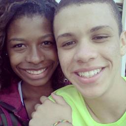 Gabriela de Oliveira ♡ :$ '
27/03/2013 
meu coração blindado limita as palavras de quem tenta me feri :]