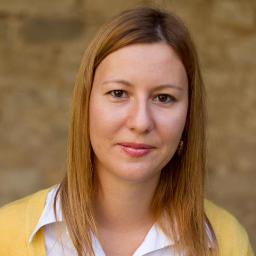 passionate traveller, animal and yoga lover, event organiser interested in project management