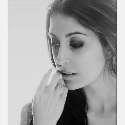 MantonMonica's profile picture. Ilustradora y publicista. Mis dos pasiones, la comunicación y el arte, las compagino en @ayc_accion y en mi Blog personal. Premiada en losTweet Awards 2012