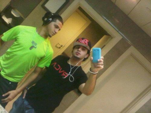 Heyy Am BeboO , Lebanese ;;) , Wnt To Knw Nythn ? Follow ;* Ill Follow Bk ;) , Bb : 279084d4 , Mwah :$
