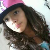 Um Jeito Dem Mulher e olhar de menina,colorindo o céu de caxias,nao gosta?Sai fora e leva teu pacote de problema junto nãao é gorda? @IsaDBello 3