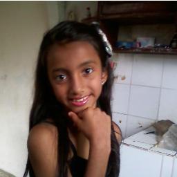 me encanta los one direction y tanbien cantar