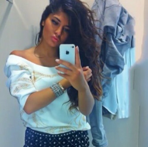 Dana Al3nezii♥ / Born 5/5♥ / kik: Danoo_al3nzi,,, Follow me I love al3nezii people 501❤