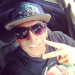 Salveeeee, vamo boraa pra praiaa só penso em contemplar asss amizadesss !