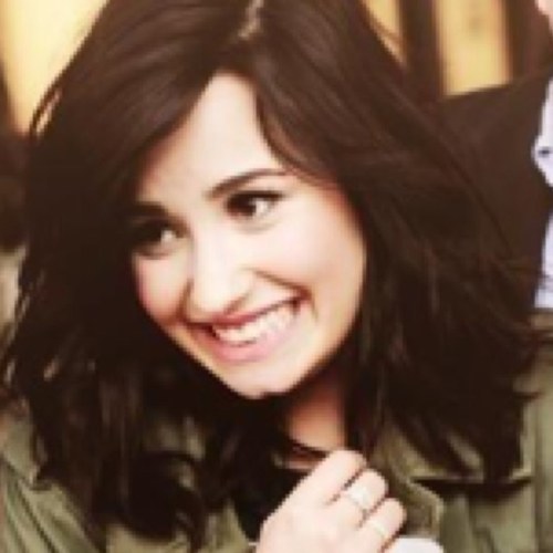 ❤Demi is my life. Stay Strong❤ If you ever need to talk or vent, just tweet me or email me. #Lovatic #Directioner #Mixer